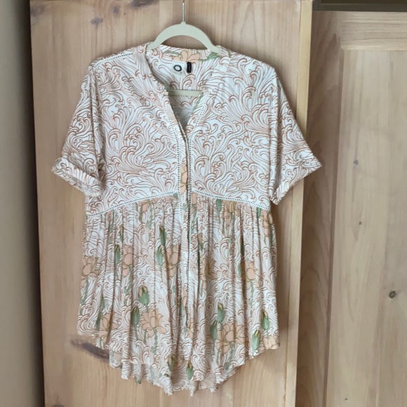 Anthropologie water lily tunic top - Picture 2 of 6